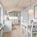 3 Bedroom Front In * Грена