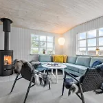 3 Bedroom Front In *