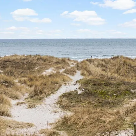 3 Bedroom Front In 別荘 *