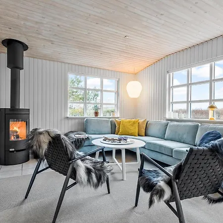 3 Bedroom Front In *