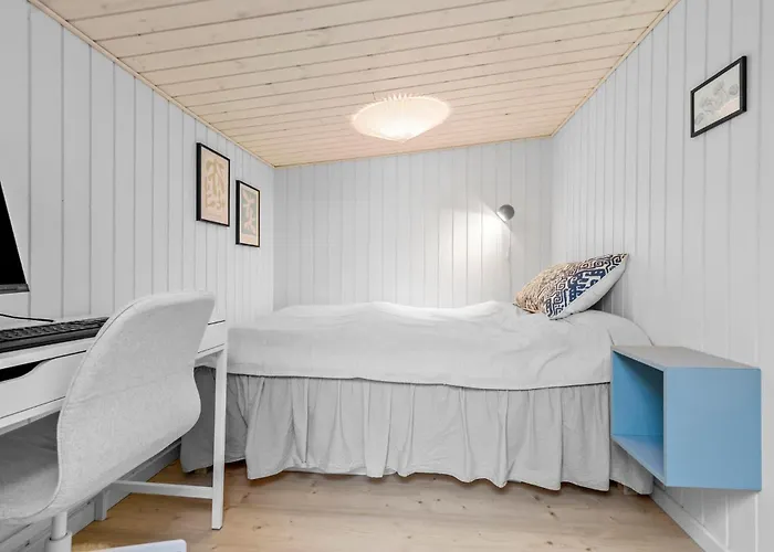 3 Bedroom Front In Semesterbostad