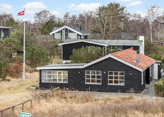 3 Bedroom Front In Semesterbostad *